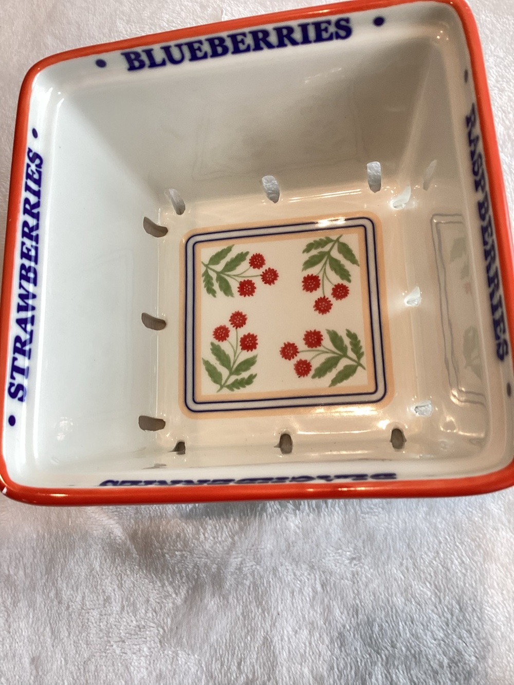 Anthropologie Berry Basket Large Lotta Stoneware New Red Strawberry Blueberry - Picture 5 of 13